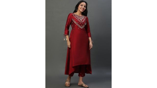AURELIA Women Yoke Design Regular Thread Work Kurta with Palazzos & With Dupatta