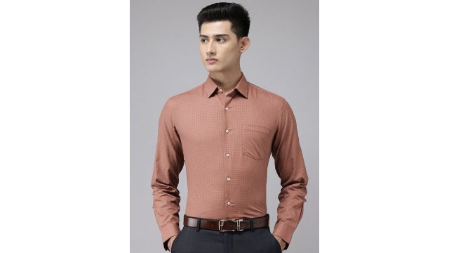 Arrow Pure Cotton Manhattan Slim Fit Self Checked Formal Shirt