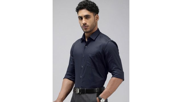 Arrow Pure Cotton Self Design Manhattan Slim Fit Textured Formal Shirt