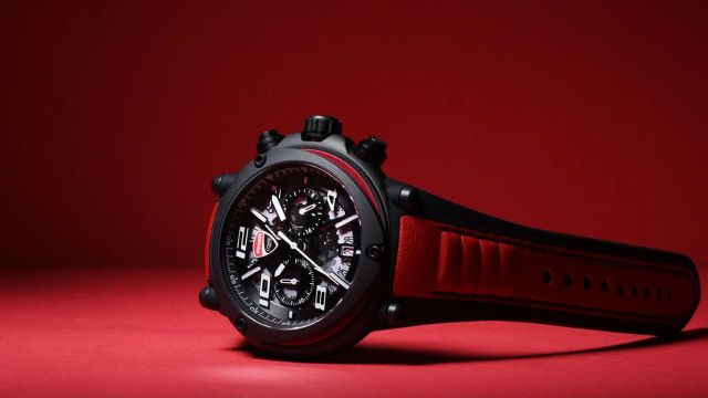 Best Ducati Corse Watch Deals on Myntra