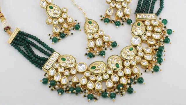 Best Zaveri Pearls Jewellery Sets on Myntra