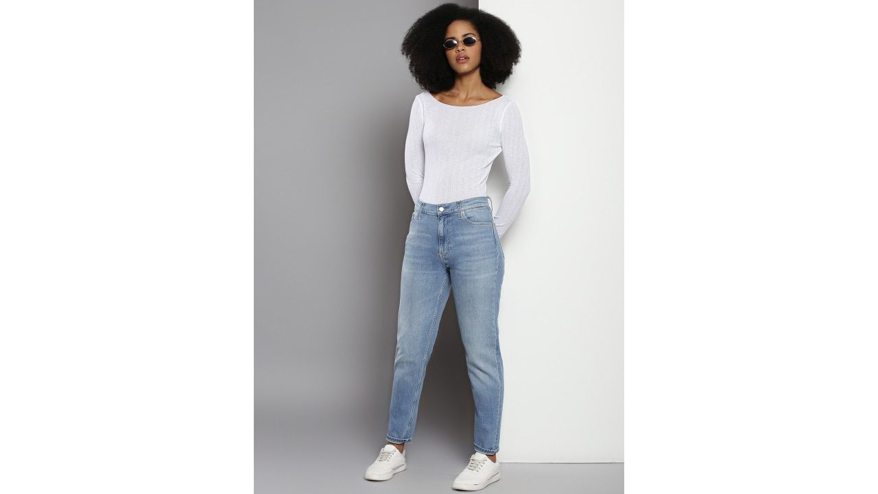 Calvin Klein Women Light Fade Stretchable Jeans