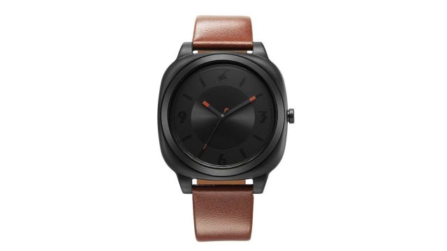 Fastrack Unisex Embellished Dial & Leather Textured Straps Analogue Watch