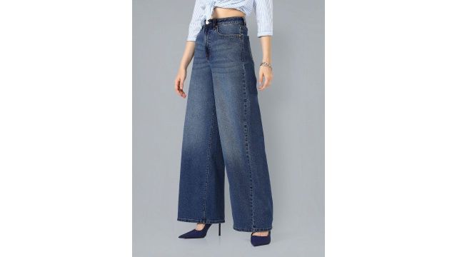 Flying Machine Women Ultra Baggy High-Rise Clean Look Light Fade Jeans