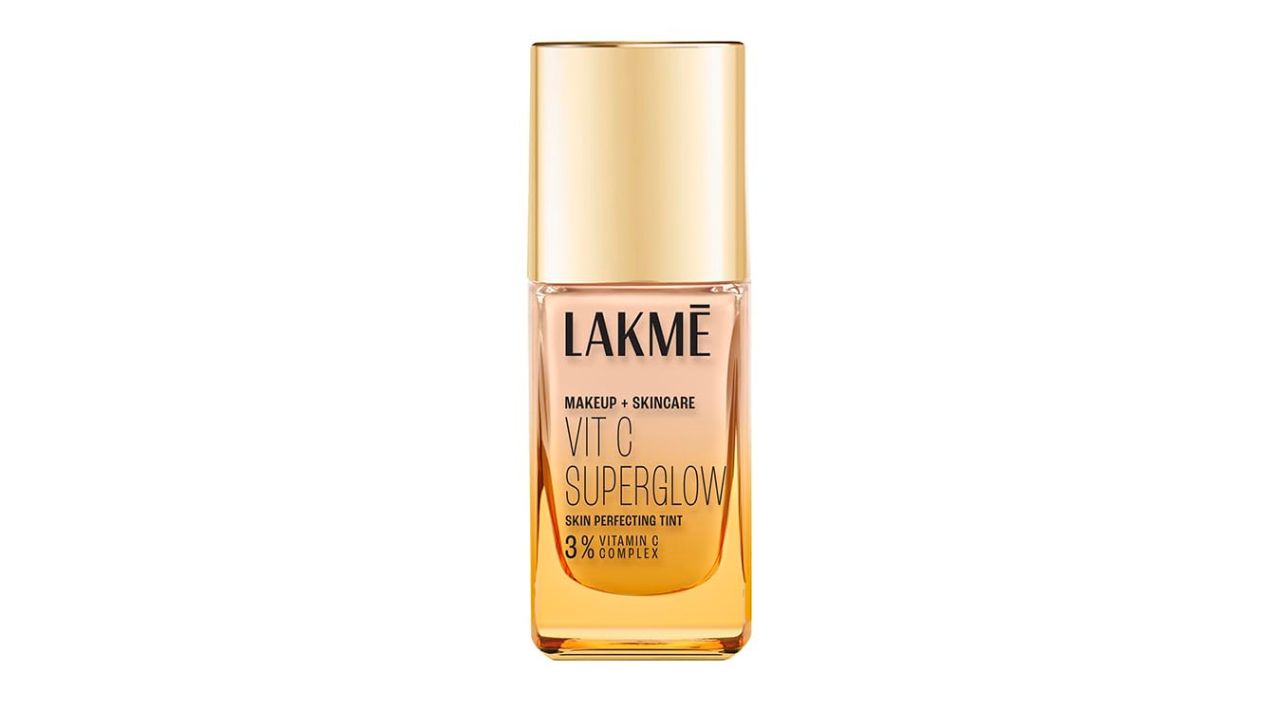 Lakme Makeup+Skincare VitC Superglow Skin Perfecting Tint