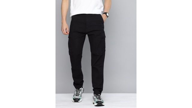 Levis Men Tapered Fit Cargo Stretchable Jogger