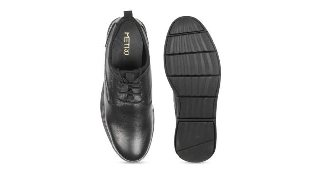 Metro Men Textured Leather Formal Derbys