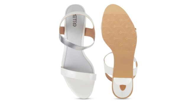 Metro Women Colourblocked Casual Kitten Heels