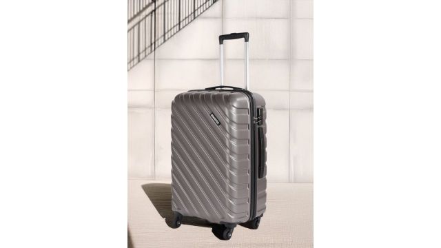 Roadster Xtreme Hard-Sided Medium Trolley Suitcase