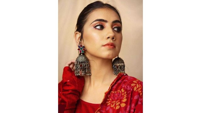 Sangria Artificial Stone Studded & Beaded Dome Shaped Jhumkas