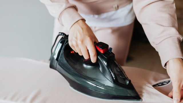 Top Affordable irons under ₹749