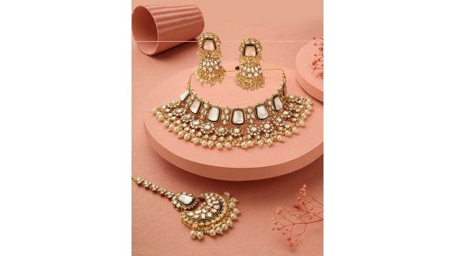 Zaveri Pearls Gold Plated & Kundan Studded Jewellery Set
