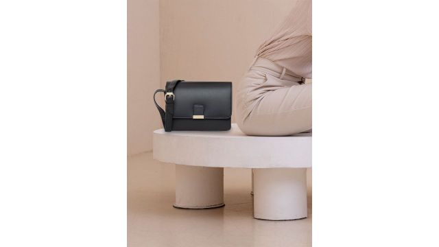 ADISA Push lock Sling Bag