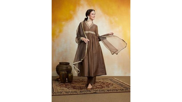 Amazon Brand - Myx Women's Embroidered Anarkali Kurta Set with Organza Dupatta