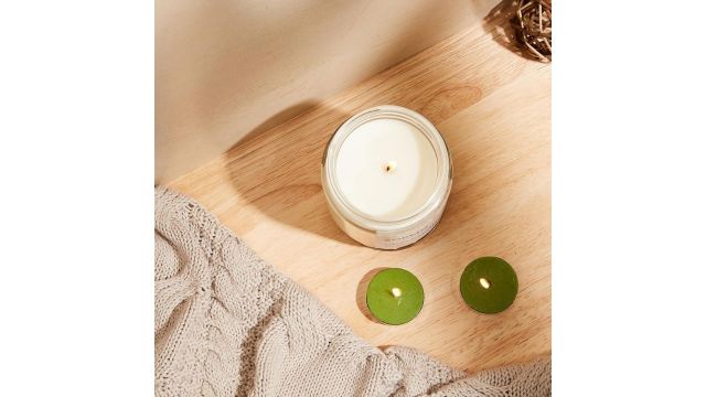Amazon Brand - Solimo Glass Candle + 2 Tea Light- White, Vanilla