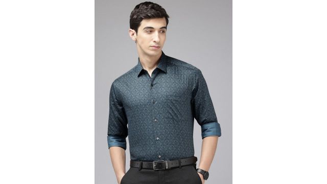 Arrow Pure Cotton Manhattan Slim Fit Ethnic Motifs Printed Formal Shirt