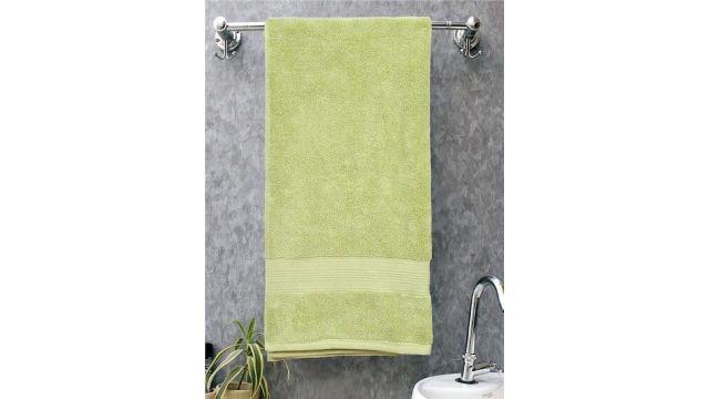 BOMBAY DYEING Lime Green Pure Cotton 650 GSM Bath Towel