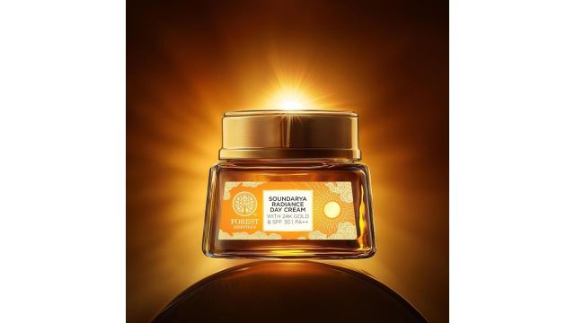 Forest Essentials Bestselling Soundarya Radiance Day Cream