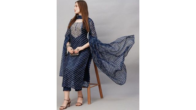 GoSriKi Striped Printed Round Neck Straight Kurta With Trousers & Dupatta
