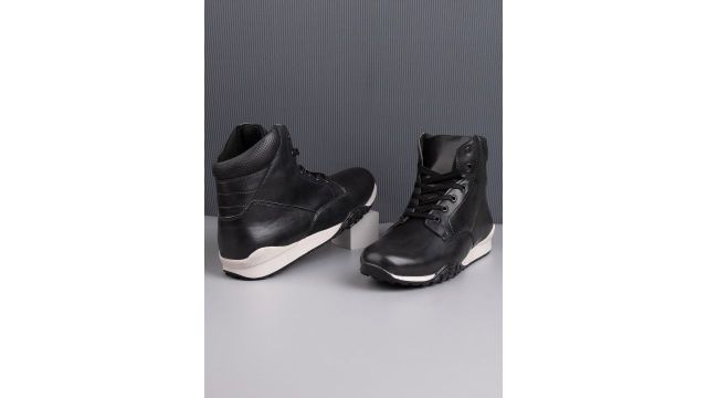 HERE&NOW Men Black & White Mid-Top Sneakers