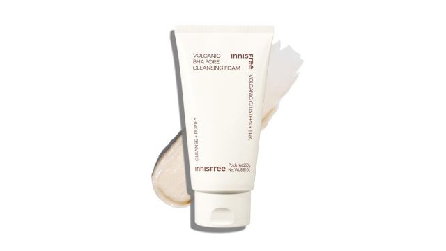 Innisfree Volcanic Pore Foaming Cleanser