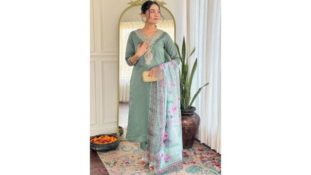 KALINI Women Embroidered Regular Kurta with Trousers & Dupatta