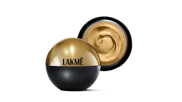 LakmeXtraordin-airy Mattereal Mousse Foundation, Matte Finish - 01 Classic Ivory, 25g