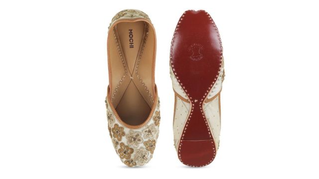 Mochi Square Toe Ethnic Embellished Mojaris