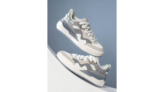 Red Tape Men Solid Sneakers