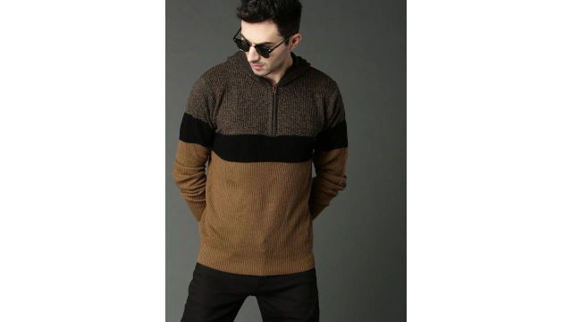 Roadster Men Solid Brown Sweater