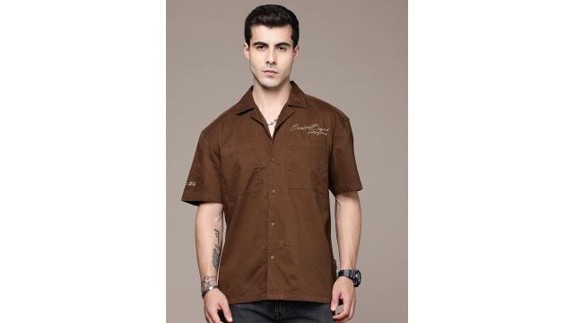 Roadster Relaxed Fit Drop-Shoulder Cuban Shirt (Brown)