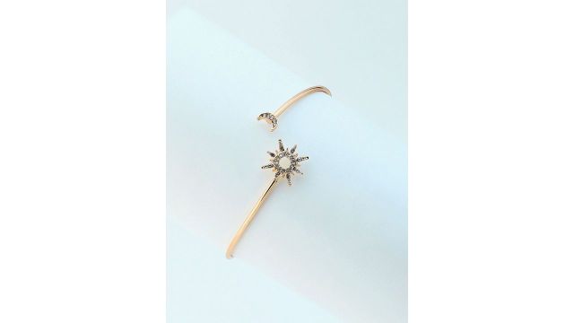 SOHI Gold‑Toned & Black Armlet (Slip‑On)