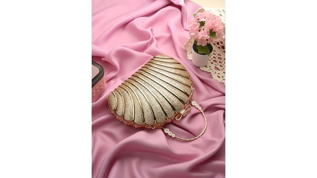 Toobacraft Shell‑Shaped Envelope Clutch