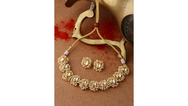 Voylla Women Gold-Plated Pearl Beaded Jewellery Set