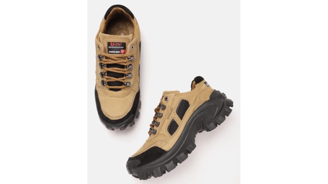 WoodlandMen Leather Trekking Shoes