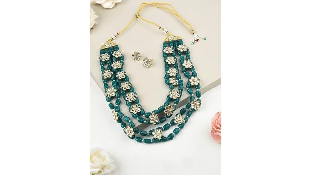 ZAVERI PEARLS Green Beads & Floral Kundan Necklace Set For Women