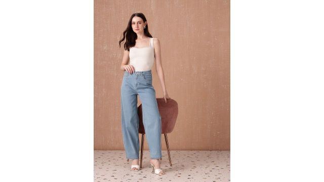 all about you Women Barrel Fit Light Fade Stretch Jeans