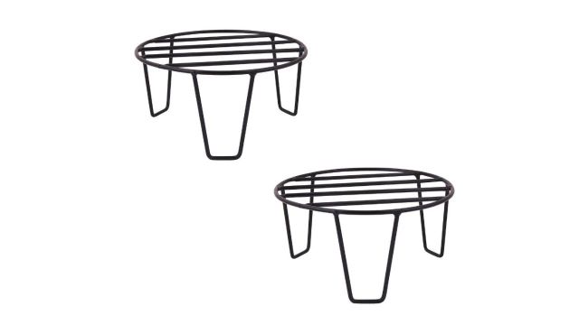 Bharat International Industry Black Color Strong Legs Metal Round Stands