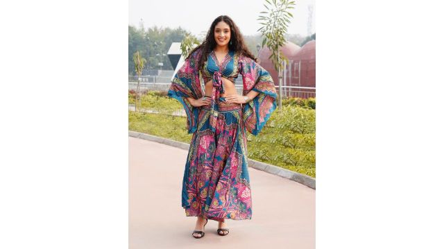 Boholyfe Printed V-Neck Crop Top & Skirt