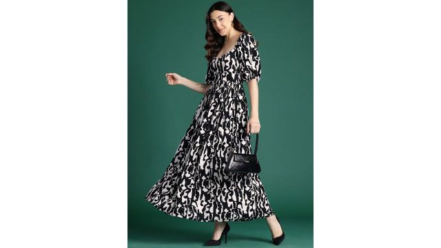 DressBerry Printed Fit & Flare Monochrome Maxi Dress