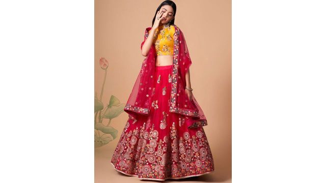 ETHNIC PLUS Embroidered Sequinned Semi-Stitched Net Lehenga & Unstitched Blouse & Dupatta