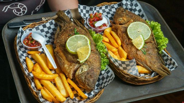 Fish in Indian Kitchens Light Curries, Coastal Favourites and Street Classics