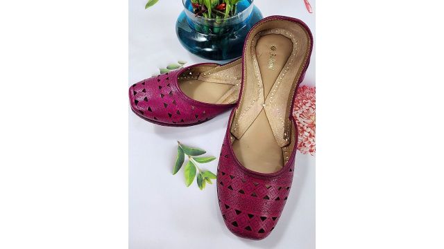 Fulkari Women Ethnic Leather Mojaris Flats