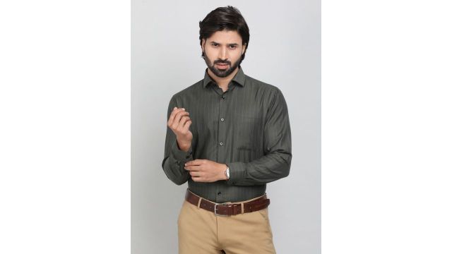 Greenfibre Men Slim Fit Opaque Striped Formal Shirt