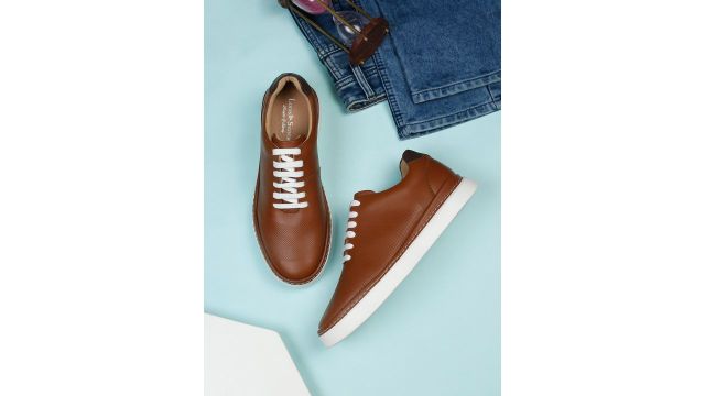 LOUIS STITCH Men Tan Dotted Casual Sneakers