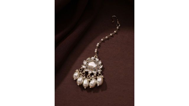Priyaasi Flower‑Shaped Kundan‑Studded & Beaded Maang Tikka