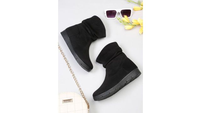 Roadster Black Solid Suede Winter Boots