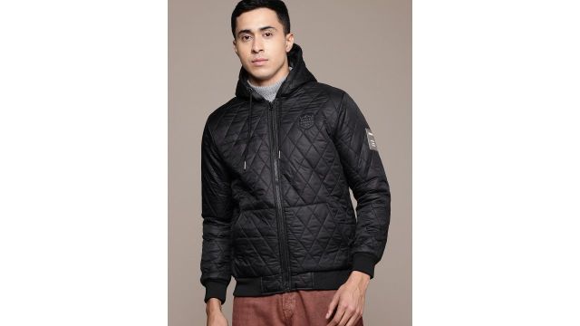 Roadster The Lifestyle Co. Men Hooded Quilted Jacket