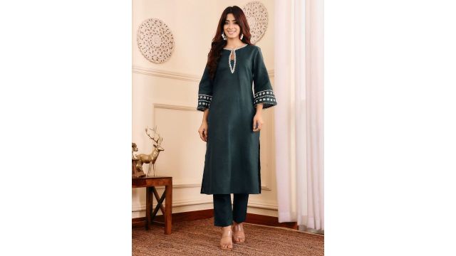 Varanga Embroidered Straight Sequinned Kurta with Palazzos