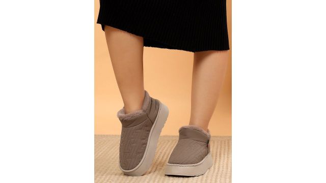 CASSIEY Women Textured Fur Snow Winter Boots